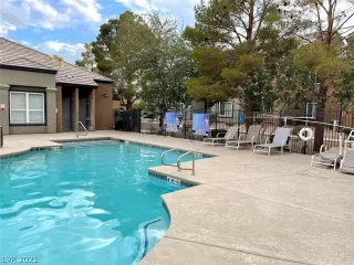 Photo #2: 2317082 Listing 