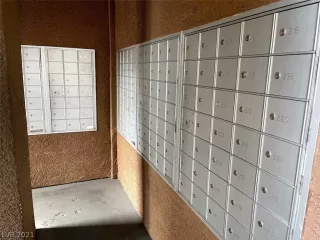 Photo #6: 2317082 Listing 