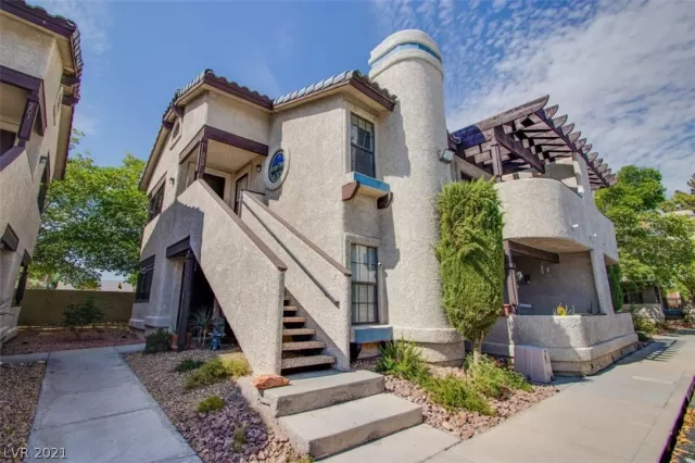 MLS: 2317084 Condo For Sale