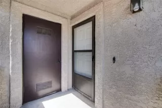 Photo #1: 2317084 Listing