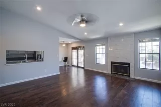 Photo #2: 2317084 Listing