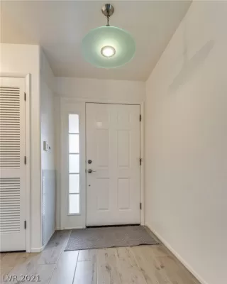 Photo #5: 2317100 Listing