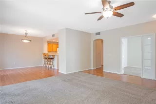 Photo #5: 2317122 Listing