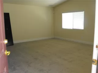 Photo #1: 2317133 Listing