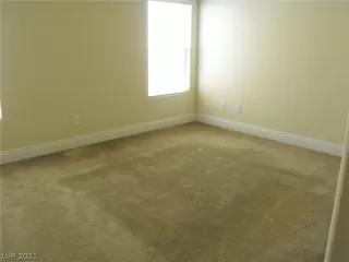 Photo #3: 2317133 Listing