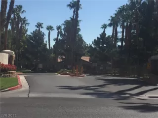 Photo #2: 2317134 Listing