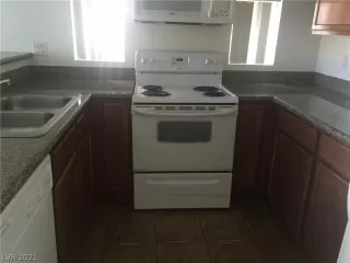 Photo #6: 2317134 Listing