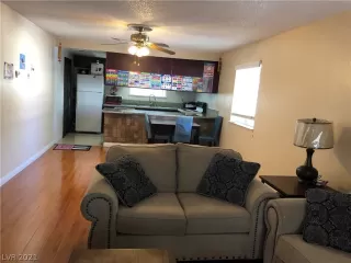 Photo #3: 2317144 Listing 