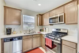 Photo #3: 2317149 Listing 