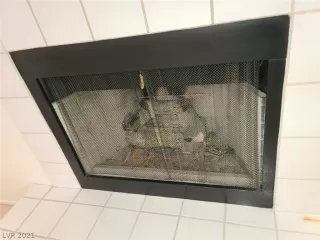 Photo #2: 2317166 Listing 