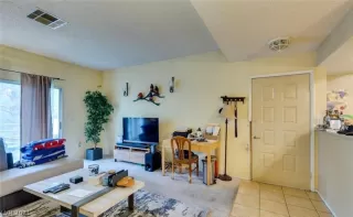 Photo #5: 2317173 Listing