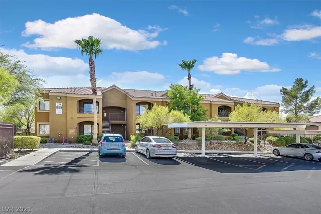 MLS: 2317176 Condo For Sale