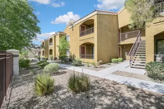 Photo #2: 2317176 Listing 