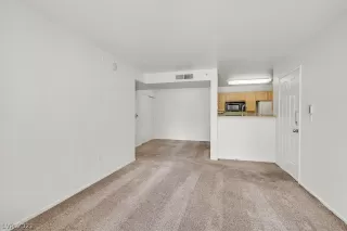 Photo #5: 2317176 Listing 