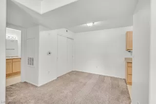 Photo #6: 2317176 Listing 