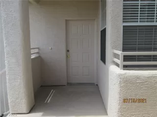 Photo #2: 2317182 Listing 