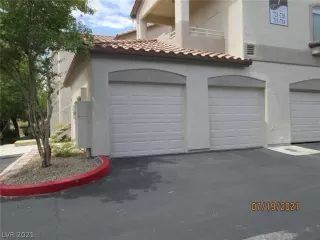 Photo #4: 2317182 Listing 