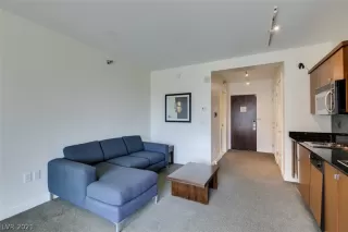 Photo #3: 2317217 Listing