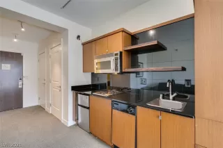 Photo #4: 2317217 Listing