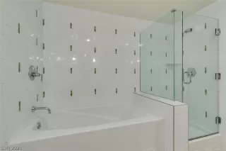 Photo #6: 2317217 Listing