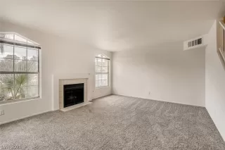 Photo #5: 2317222 Listing