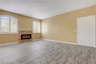 Photo #6: 2317240 Listing 