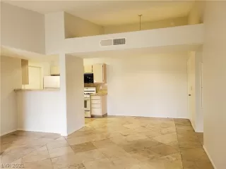 Photo #6: 2317264 Listing 