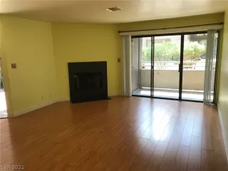 Photo #3: 2317285 Listing 