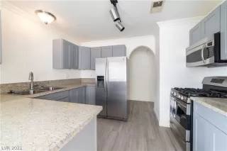 Photo #1: 2317291 Listing 