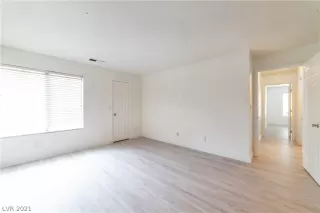 Photo #6: 2317291 Listing 