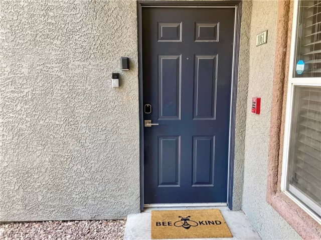 MLS: 2317299 Condo For Sale