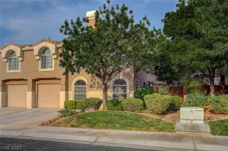 Photo #2: 2317303 Listing