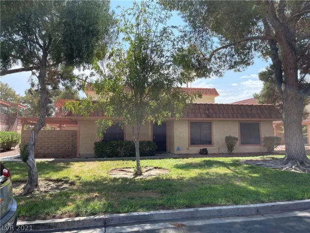 MLS: 2317307 Condo For Sale