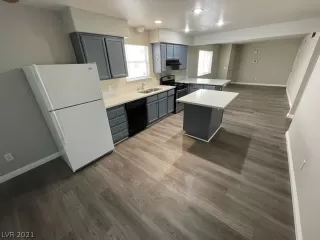 Photo #2: 2317310 Listing