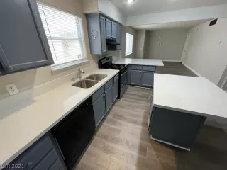 Photo #3: 2317310 Listing