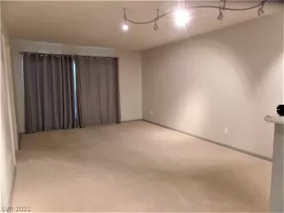 Photo #3: 2317336 Listing