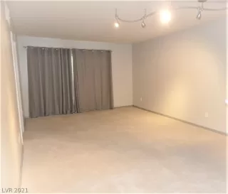 Photo #6: 2317336 Listing