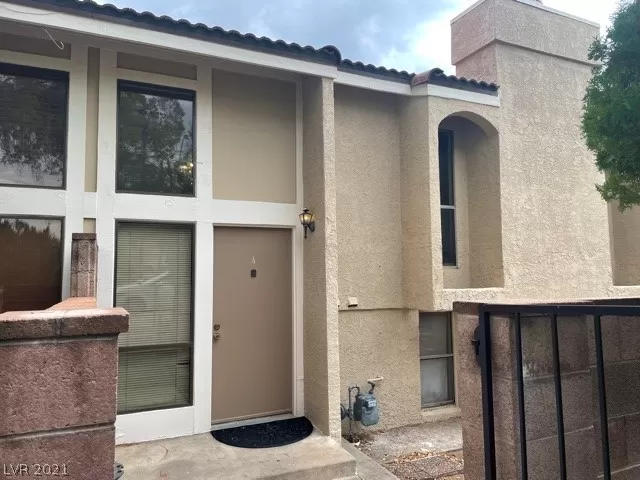 MLS: 2317348 Condo For Sale