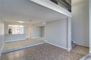 Photo #1: 2317373 Listing 