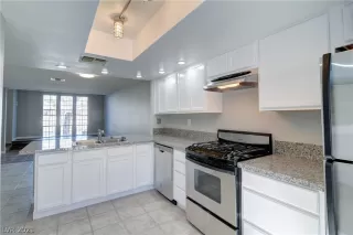 Photo #4: 2317373 Listing 