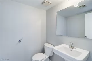 Photo #5: 2317373 Listing 