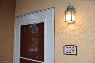 Photo #3: 2317413 Listing