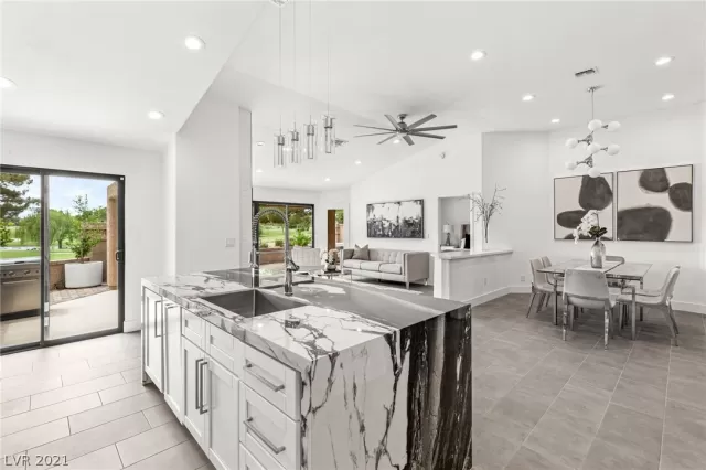 MLS: 2317423 Condo For Sale