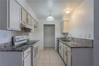 Photo #1: 2317437 Listing