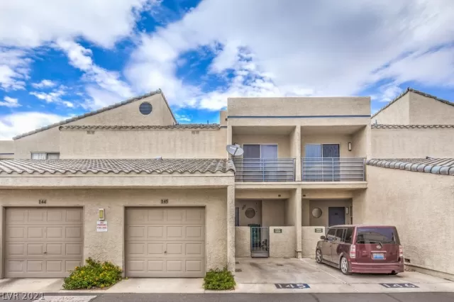 MLS: 2317452 Condo For Sale