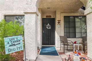 Photo #3: 2317456 Listing