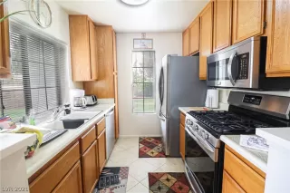 Photo #5: 2317456 Listing