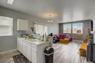 Photo #4: 2317462 Listing 