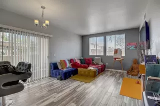 Photo #5: 2317462 Listing 