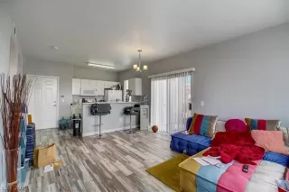 Photo #6: 2317462 Listing 